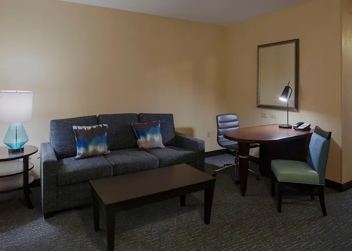 Doubletree Suites By Hilton Bentonville