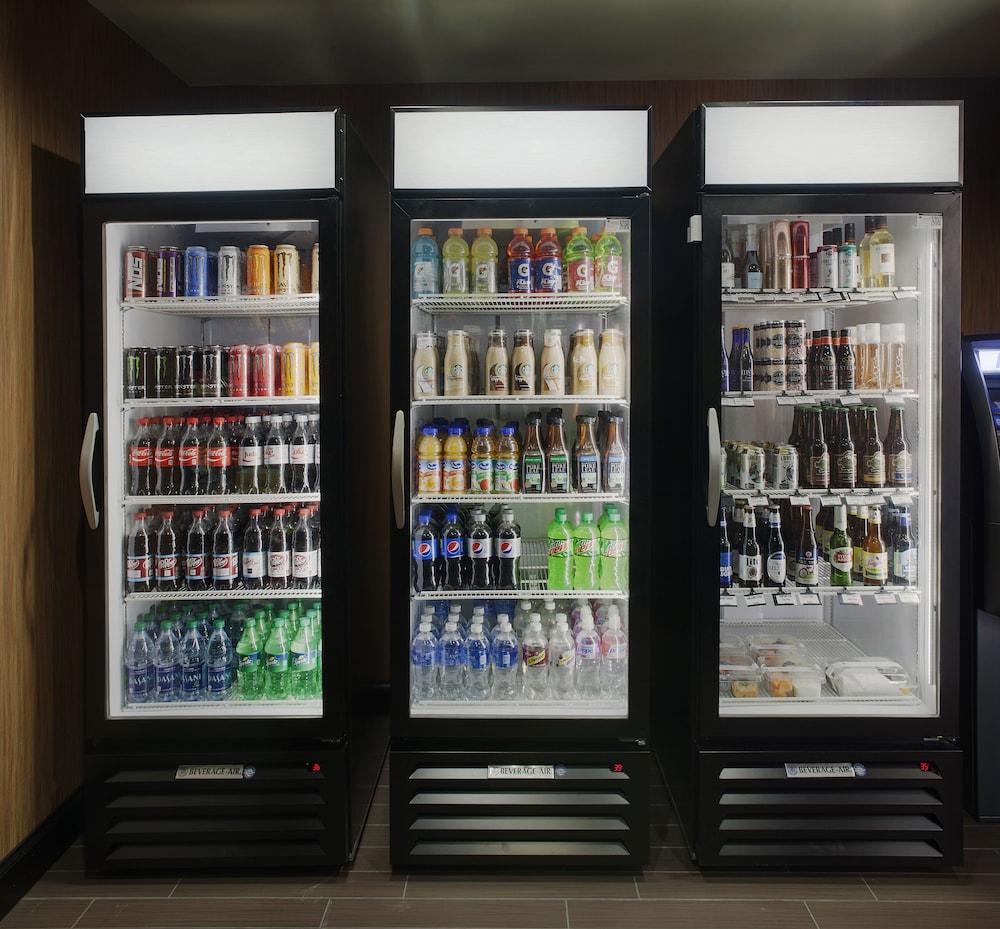 希尔顿逸林酒店4*Bentonville